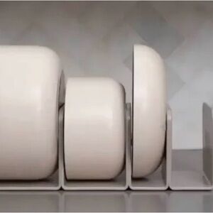 Caraway magnetic organizer